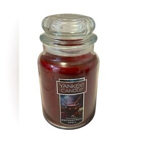 NWT Yankee Candle Enchantress Spell Red Candle